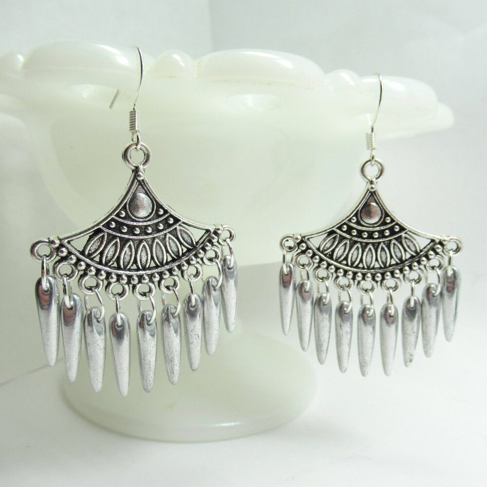 Unique statement fan dangle earrings - Picture 5 of 11